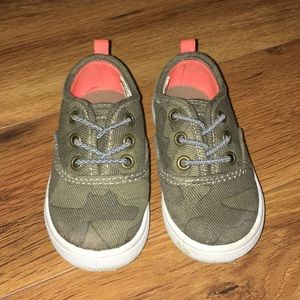 Carter’s size 5 Camo Sneakers